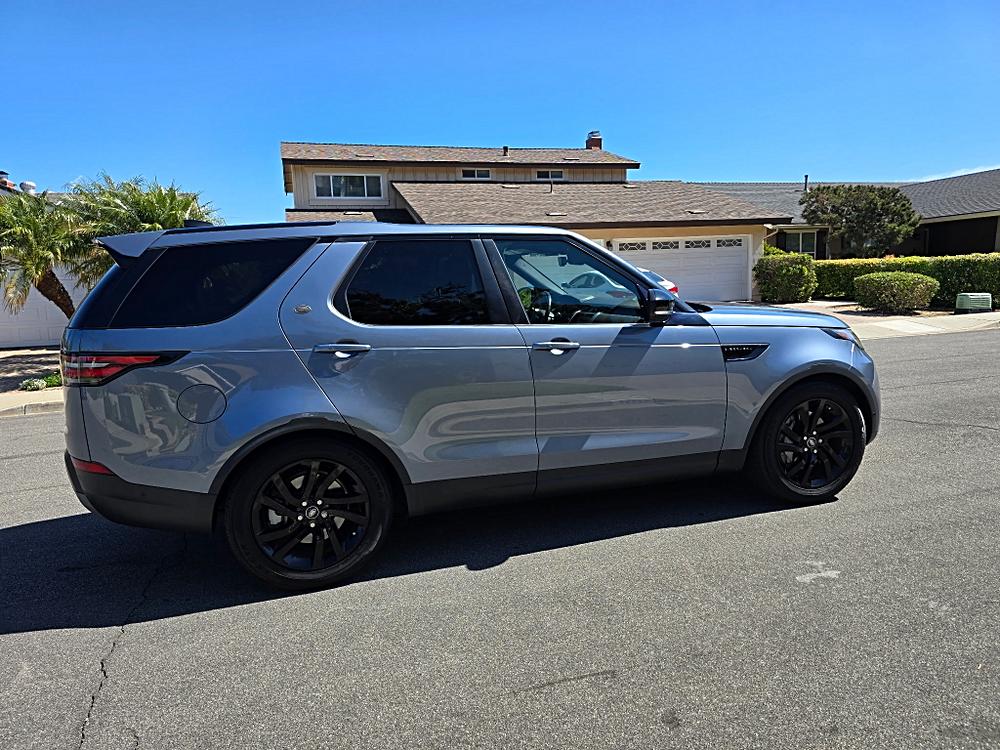 2018 Land Rover Discovery HSE V6 Supercharged