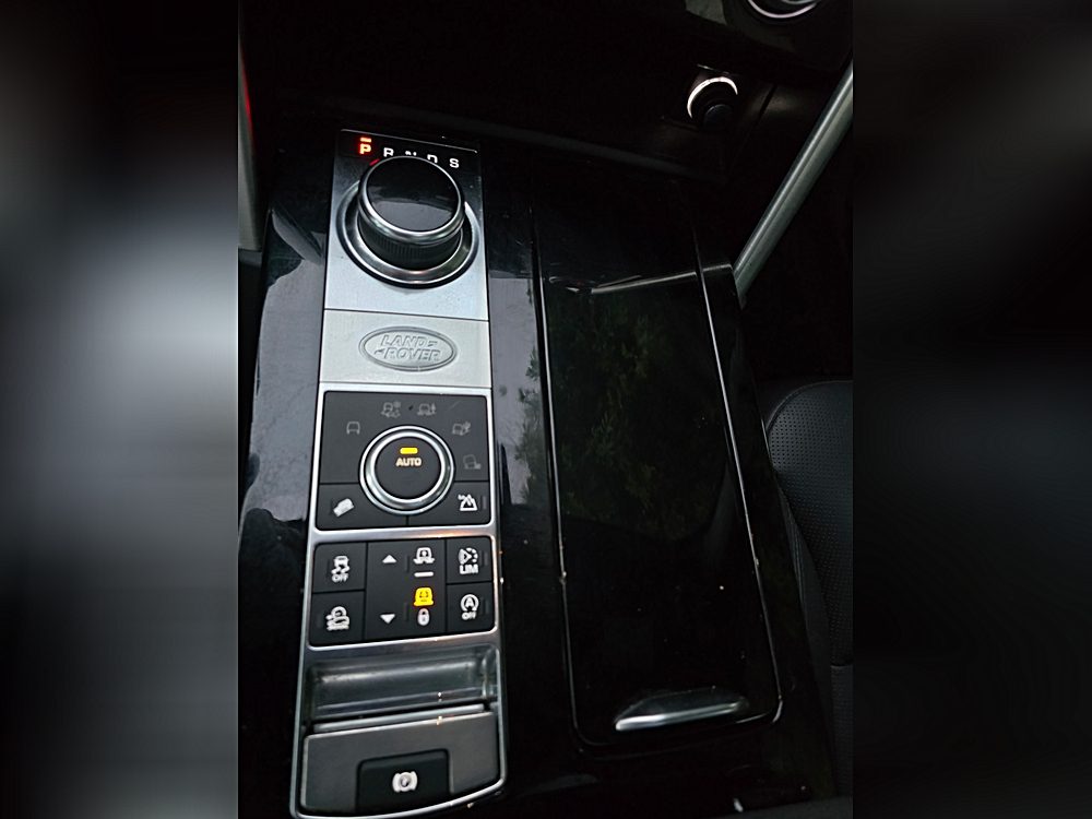 2018 Land Rover Discovery HSE V6 Supercharged