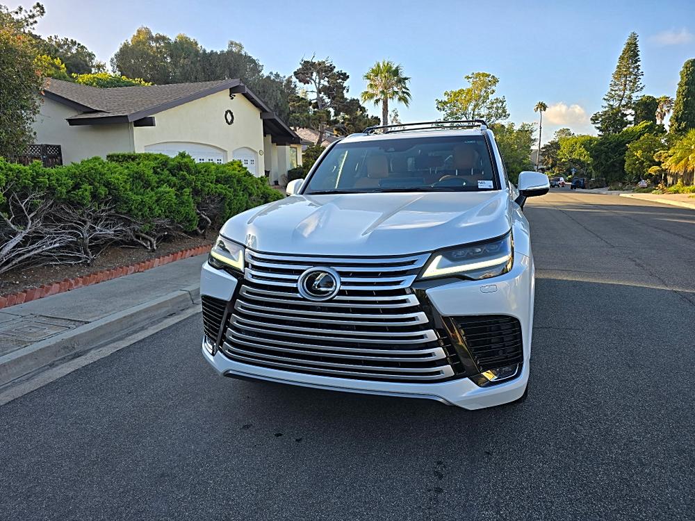 2024 LEXUS LX600 PREMIUM
