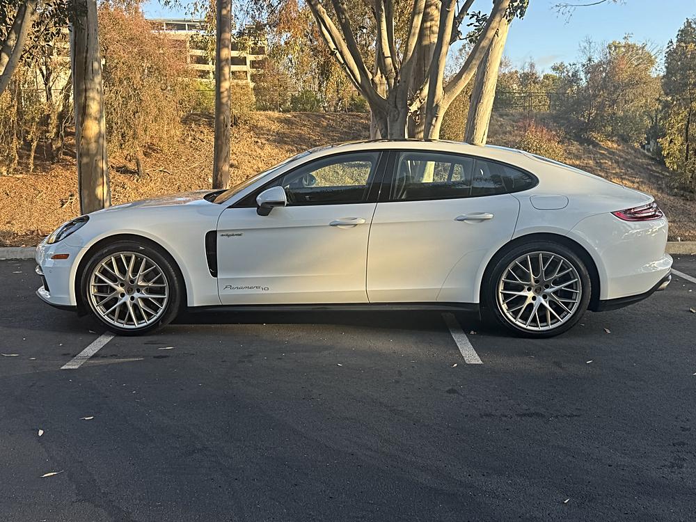 2020 PORSCHE PANAMERA HYBIRD 10TH ANNIVERSARY EDITION